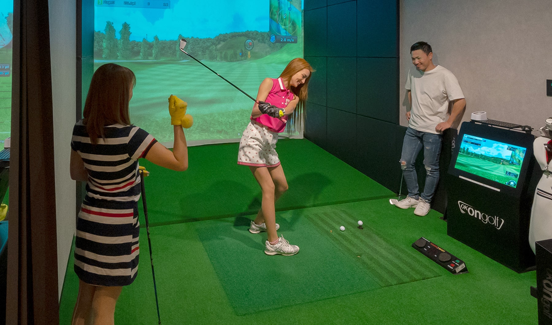 いつでも、ゴルフ Indoor Golf Club